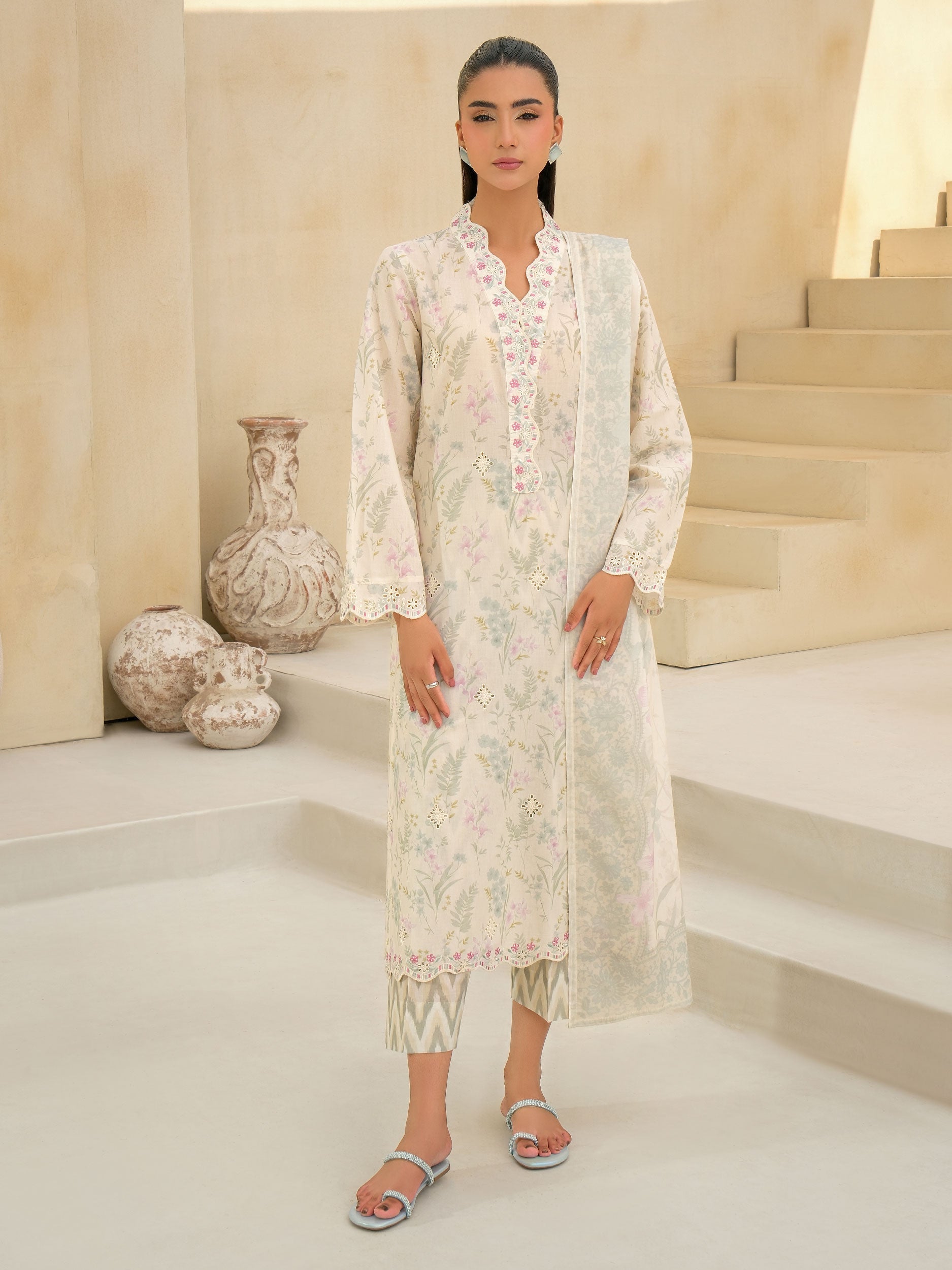 3 Piece Lawn Suit-Embroidered (Unstitched)