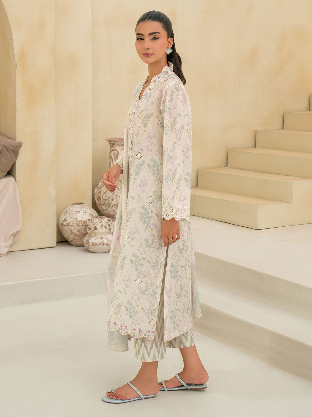 3 Piece Lawn Suit-Embroidered (Unstitched)