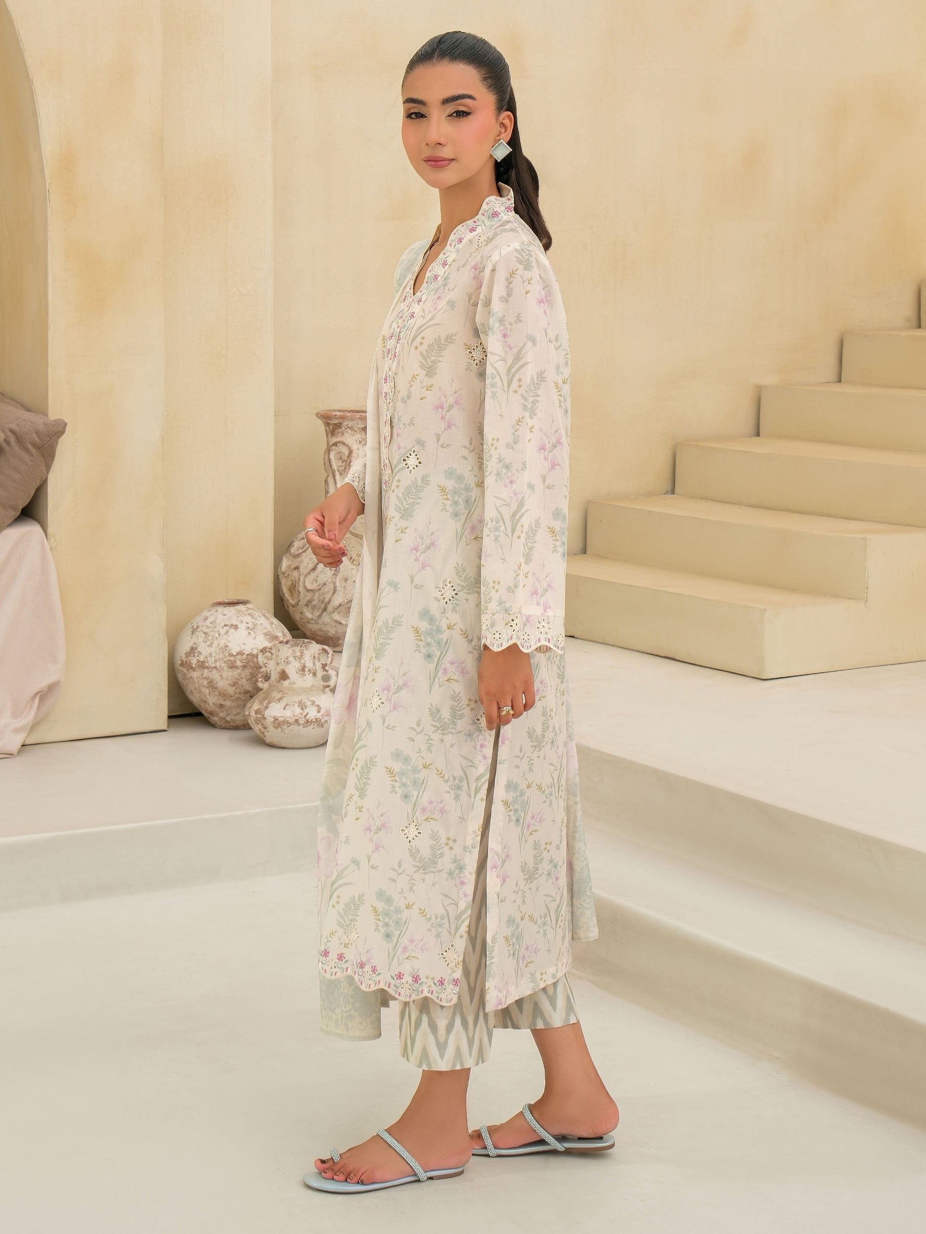 3 Piece Lawn Suit-Embroidered (Unstitched)