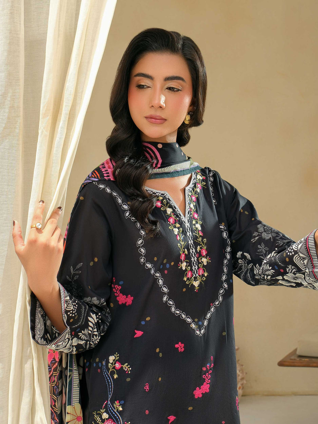 3 Piece Lawn Suit-Embroidered (Unstitched)