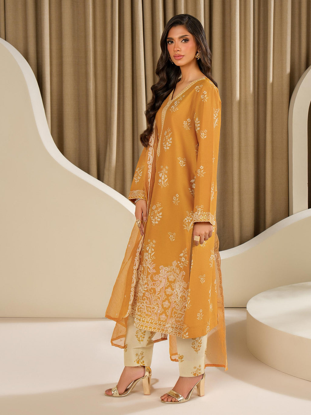 3 Piece Lawn Suit-Embroidered (Unstitched)