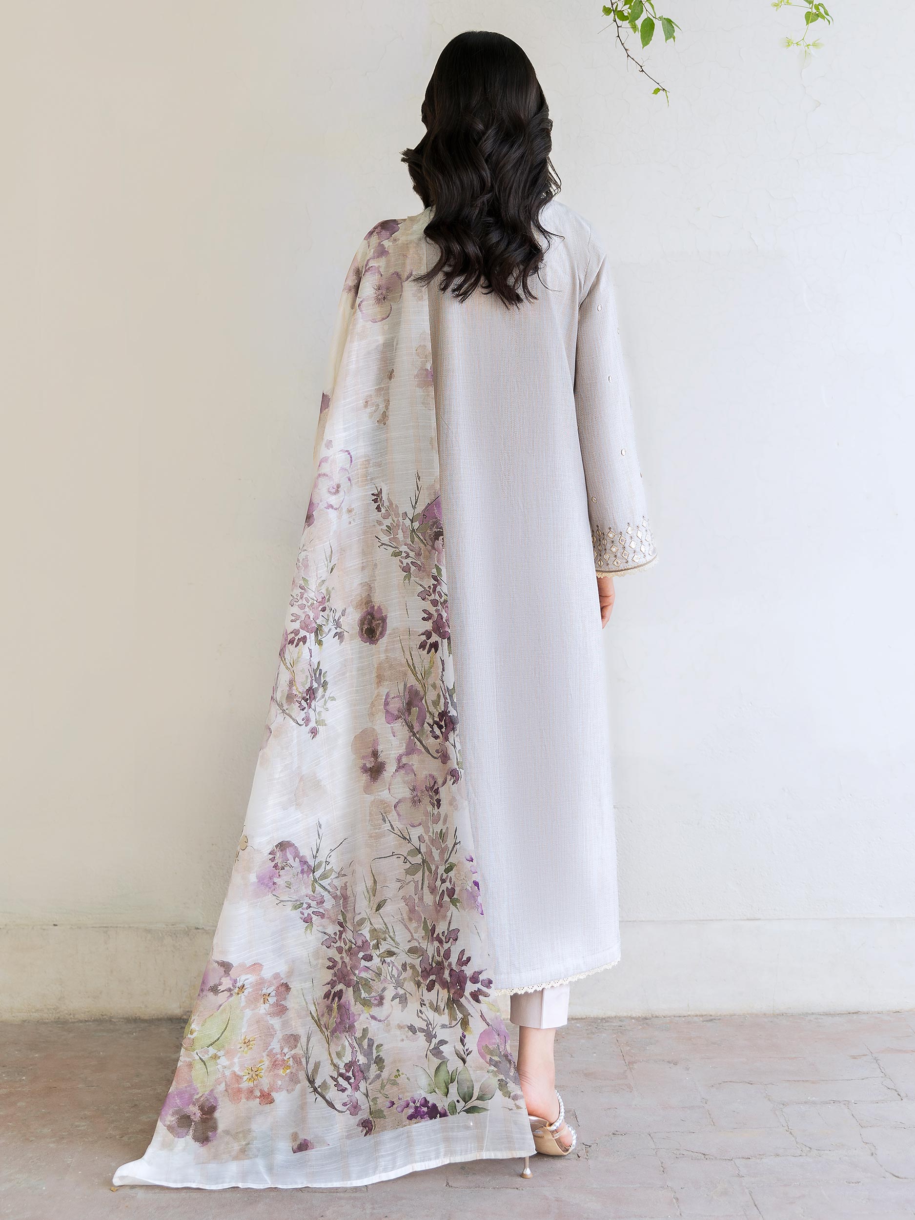 3 Piece Lawn Suit-Embroidered (Unstitched)