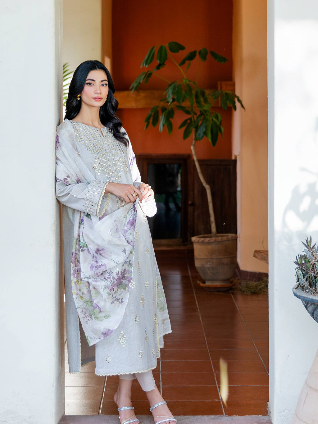 3 Piece Lawn Suit-Embroidered (Unstitched)