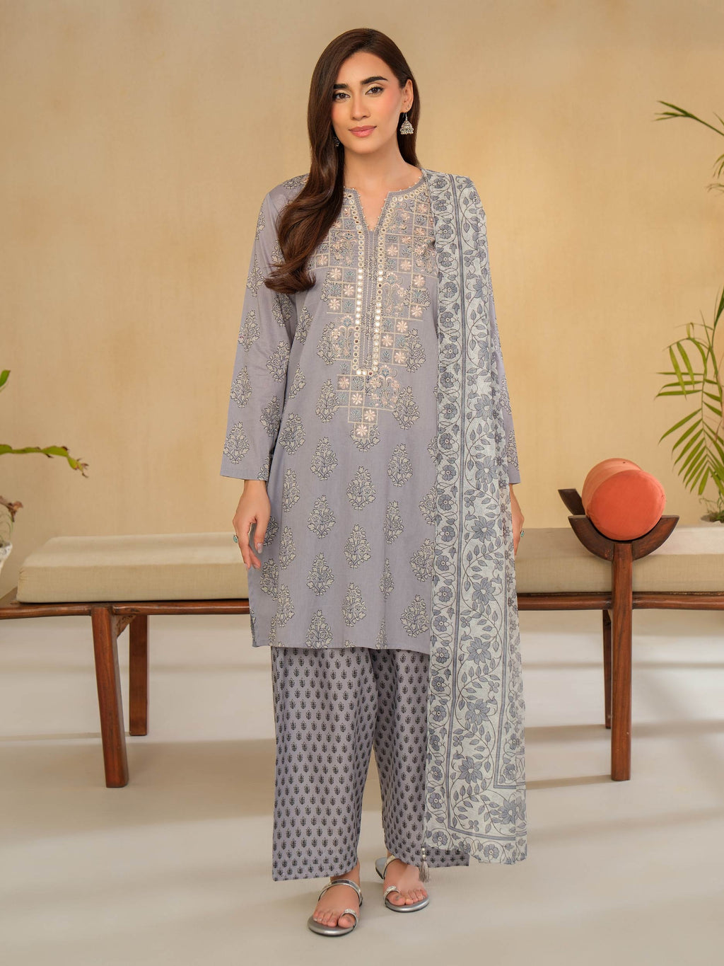 3 Piece Lawn Suit-Embroidered (Unstitched)